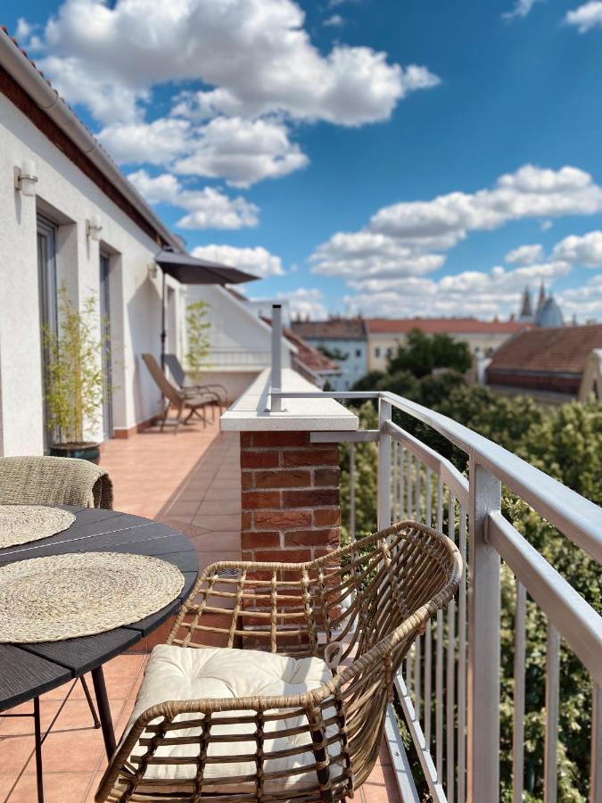 Gutenberg Penthouse Szeged Esterno foto